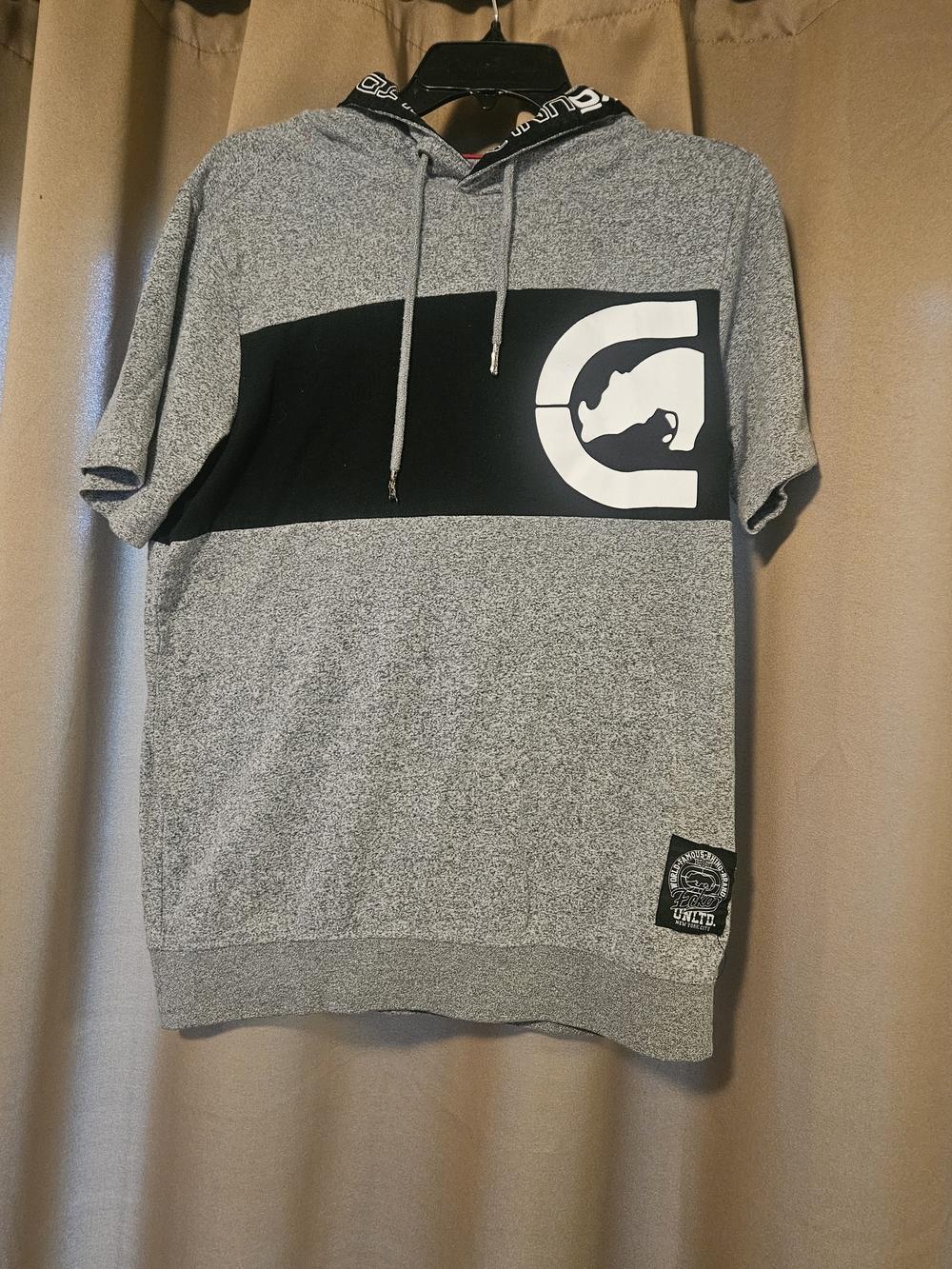 Ecko Unlimited Grey & Black Short-Sleeve Hooded Pullover